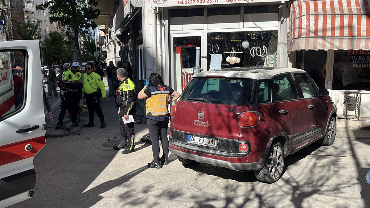 Eskişehir'de 1 kişinin öldüğü kazaya karışan otomobil sürücüsü tutuklandı