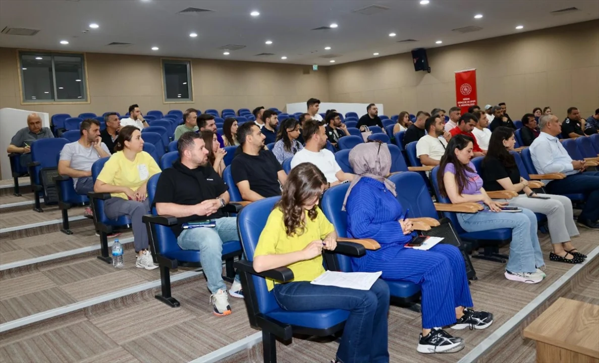 Niğde Gençlik ve Spor İl Müdürlüğü olağan antrenör toplantısı yapıldı