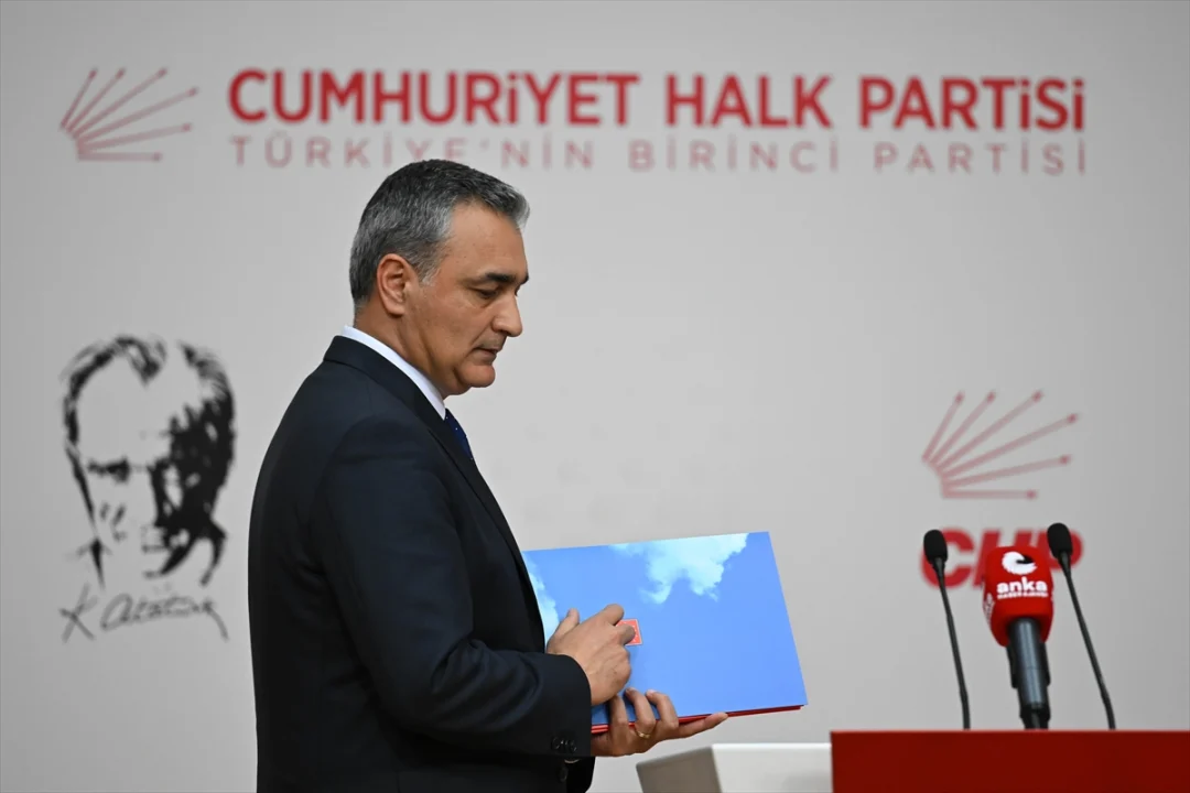 CHP Sözcüsü Sarı, MYK gündemine ilişkin basın toplantısı düzenledi